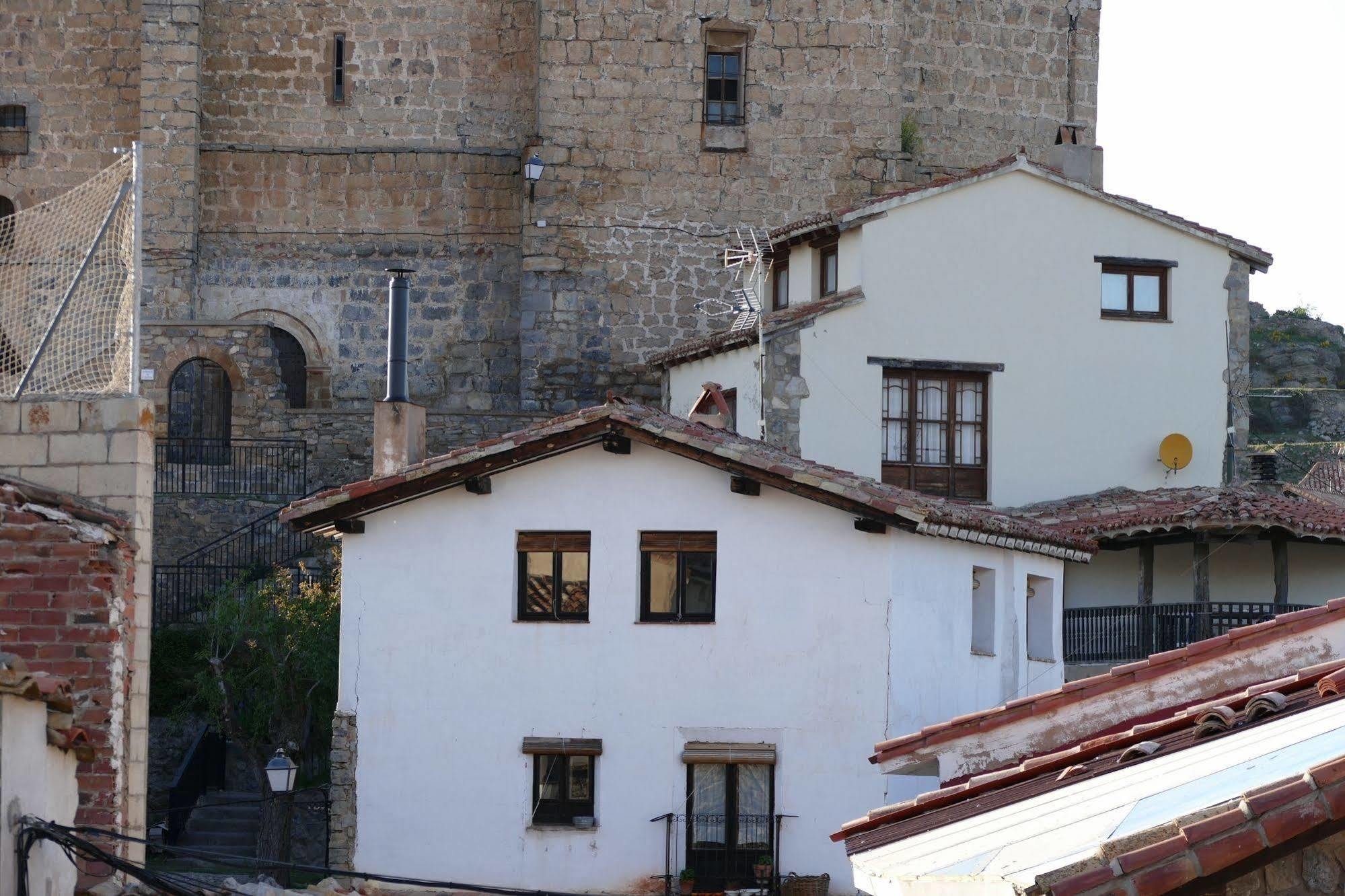 Casasdetrevijano Canon Del Rio Leza Soto en Cameros Exterior photo